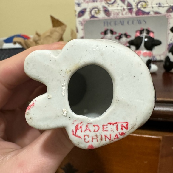 Ceramic Cow Figurine Trio Set of 3 in Box - Picture 7 of 7